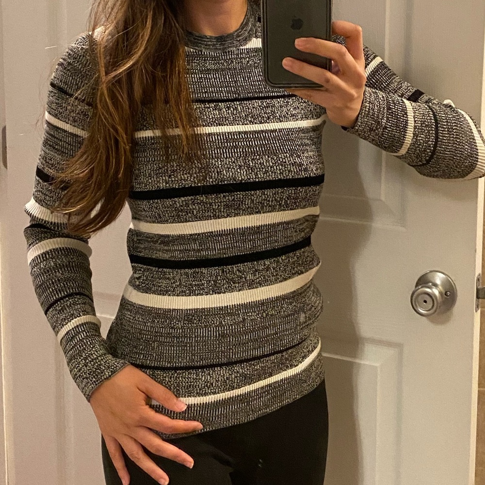 Banana Republic Black and White ribbed sweater